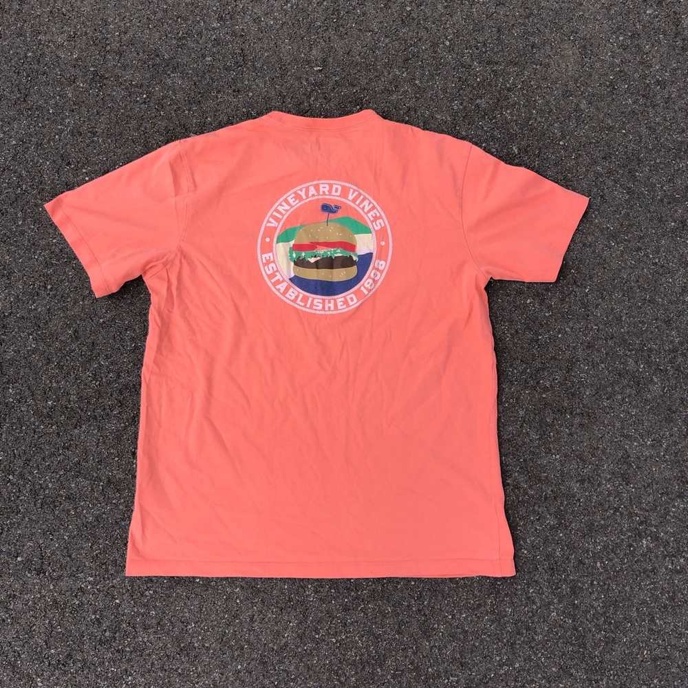 Vineyard vines pocket burger t shirt
